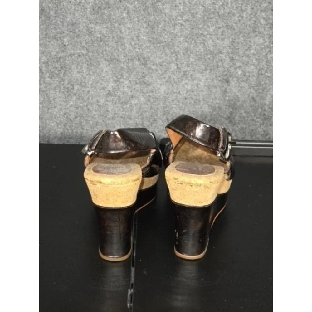 N 704 b Anthropologie Bronze Metallic Leather Cork Platform Wedge Sandals 37.5‎